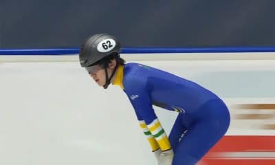 Na imagem, Lucas Koo recuperando o fôlego após terminar em primeiro em sua bateria.