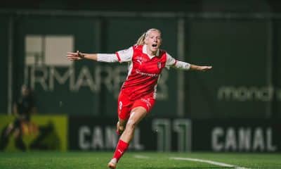 Na imagem, Malu Schmidt comemorando mais um gol.