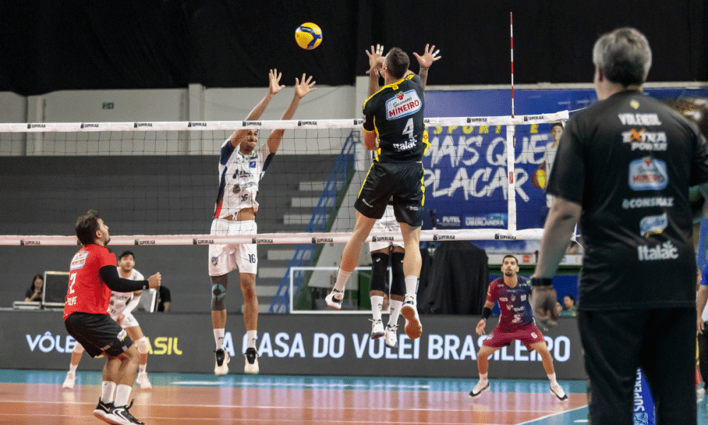 Praia Clube atropela JF e segue invicto na Superliga Masculina