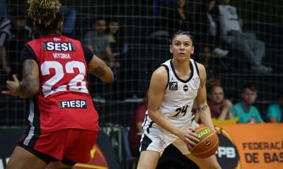 Na imagem, confronto entre Alana, do Corinthians, e Vitória Marcelino, do Araraquara.