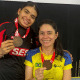 Ana Carolina Reis e Ana Gomes posam para foto com suas medalhas do Internacional da Indonésia