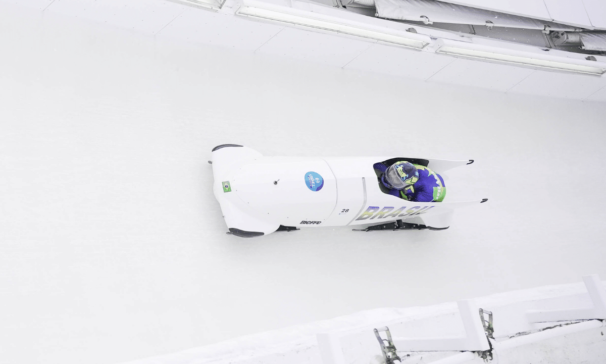 Trenó do Brasil no Mundial de Bobsled