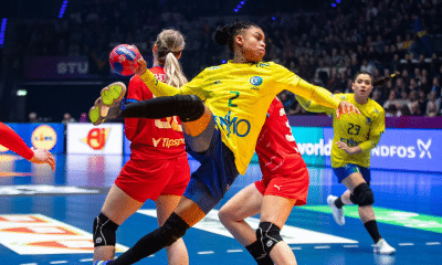 Bruna de Paula no jogo entre Brasil e República Tcheca no Mundial de Handebol Feminino