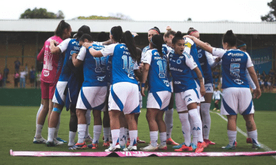 Time feminino do Cruzeiro em mais uma final de campeonato mineiro