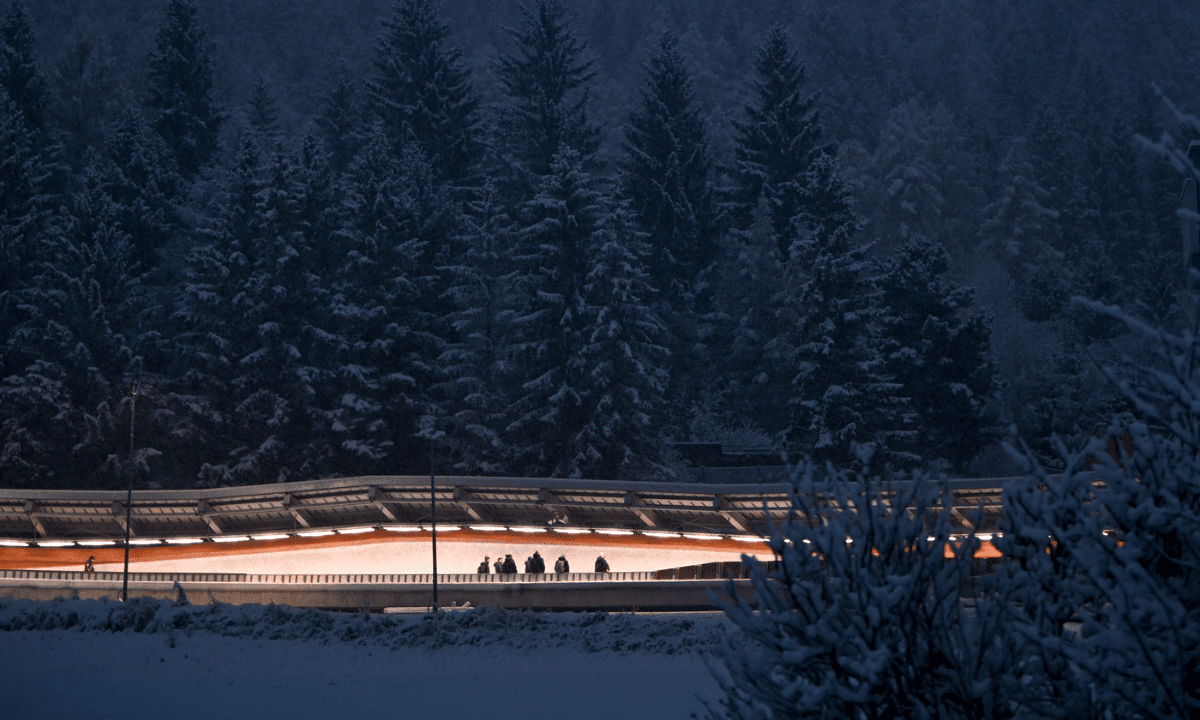 Pista de Innsbruck nos treinos antes da Copa do Mundo de Skeleton ser cancelada