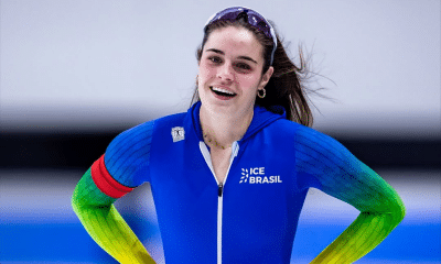 Julia de Vos na Copa do Mundo Júnior de patinação de velocidade