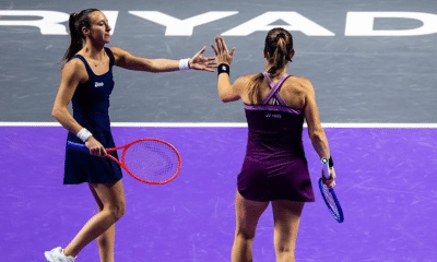 Luisa Stefani e Timea Babos na smeifinal do WTA Finals