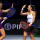 Luisa Stefani e Timea Babos comemoram ponto em partida do WTA Finals