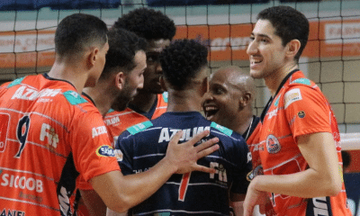 Monte Carmelo x São José na Superliga Masculina