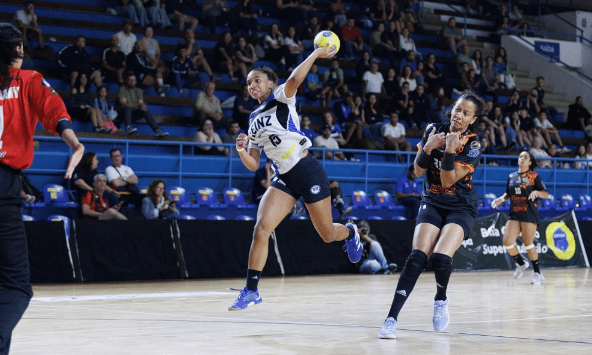 Pinheiros campeão do Super Paulistão de handebol feminino