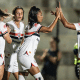 Jogadoras do São Paulo comemoram vitória sobre o Realidade Jovem no Paulistão Feminino