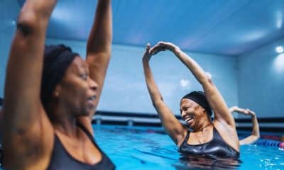 Alongamento na piscina- relaxamento e mobilidade