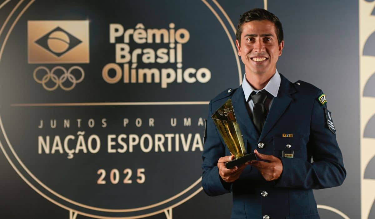 Caio Bonfim vencedor do Prêmio Brasil Olímpico 2025