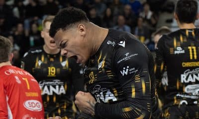 Na imagem, Darlan vibrando com mais um ponto do Verona.