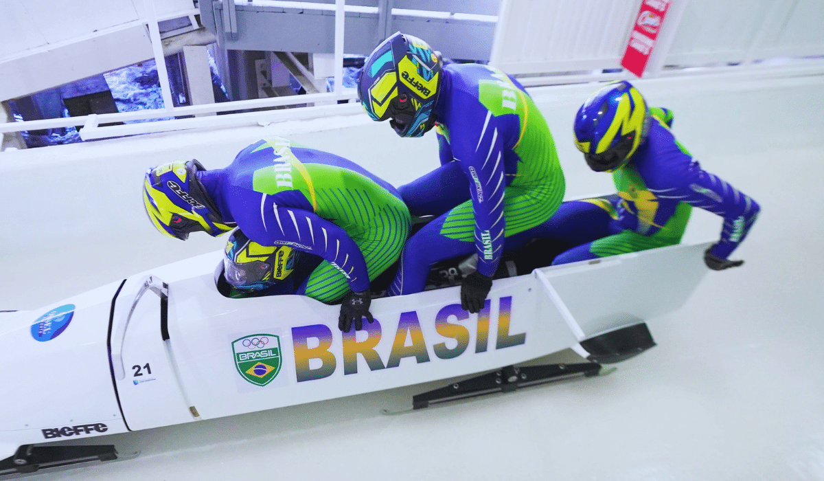 O trenó formado por Edson Bindilatti, Davidson de Souza, Rafael Souza e Edson Martins conquistou a medalha de ouro na disputa do 4-man (Foto: Marina Ziehe/COB)