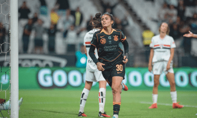 Jaqueline fez o gol da virada e da vitória do Corinthians contra o São Paulo (Foto: Rodrigo Gazzanel/Agência Corinthians)