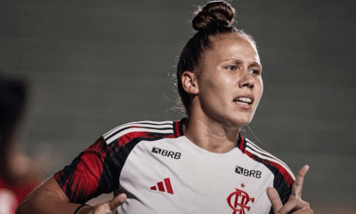 A artilheira Brendha marcou os dois gols da vitória do Flamengo sobre o Internacional (Foto: Instagram @flamengofutebolfeminino)