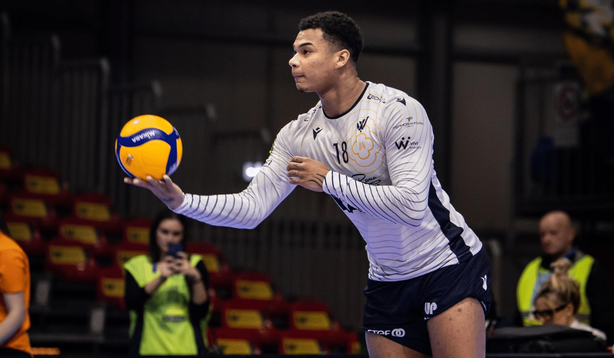 Darlan iniciou como titular e fez quatro pontos na vitória contra Lukas Bergmann (Foto: Facebook Verona Volley)
