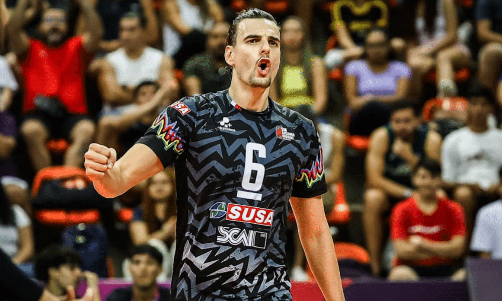 O levantador Simone Giannelli foi o capitão do Perugia no tricampeeonato do Mundial de Clubes (Foto: FIVB/Divulgação)