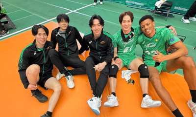 Felipe Roque participa da vitória do JT Thunders no vôlei japones (Foto Reprodução Instagram @jt_thunders_hiroshima_official)