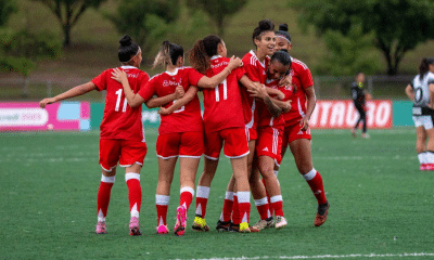 Jogadoras do Internacional comemoram gol na Copinha 2025