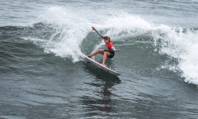 Laura Mandelli durante o Campeonato Mundial Júnior de Surfe