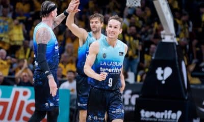 Na imagem, Marcelinho Huertas comemorando mais uma boa atuação com companheiros de Tenerife.
