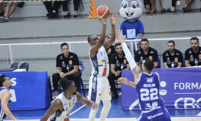 Estreante brilha em vitória do São José sobre o Cruzeiro no NBB