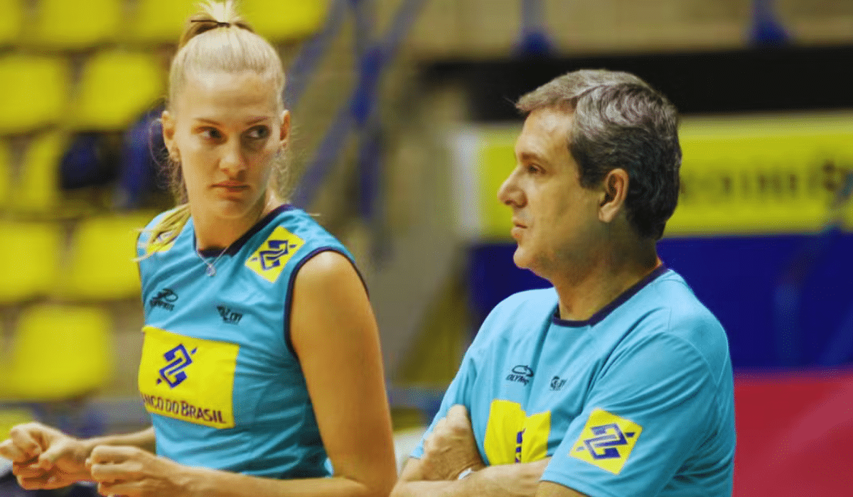 Mari acredita que ficou fora de Londres-2012 por ter recusado trabalhar com Zé Roberto no clube. Com isso, ela escolheu seguir com Bernardinho no Rexona (Foto: Alexandre Arruda/CBV)