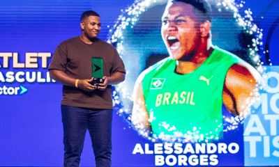 Alessandro Borges conquistou o troféu de Melhor do Ano entre os jovens no masculino (Foto: Gustavo Alves/CBAt))