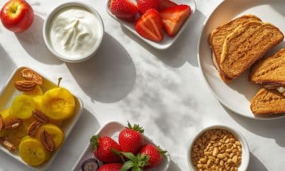 Lanches saudáveis com frutas, castanhas e iogurte para manter energia ao longo do dia