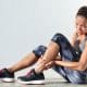 Corredor avalia desconforto muscular durante pausa no treino
