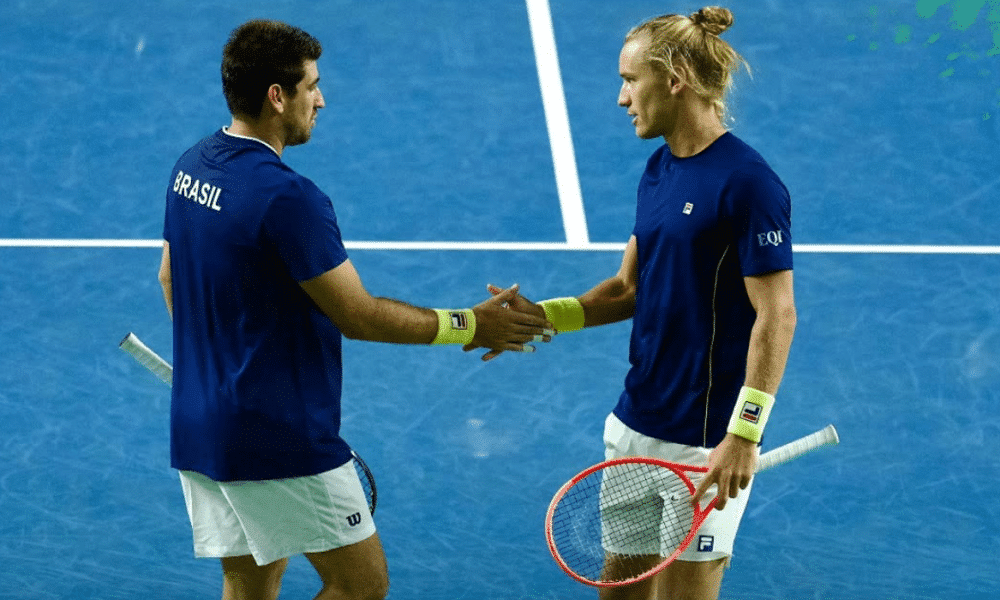 Os brasileiros Orlando Luz e Rafael Matos venceram nas duplas e fizeram o único ponto do Brasil neste sábado contra o Canadá pela Copa Davis (Foto: André Gemmer/CBT)