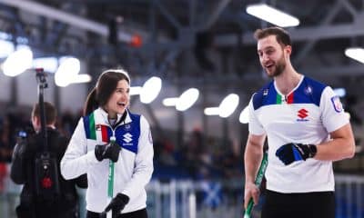 Stefania Constantini e Amos Mosaner, atuais campeões olímpicos de curling nas duplas mistas