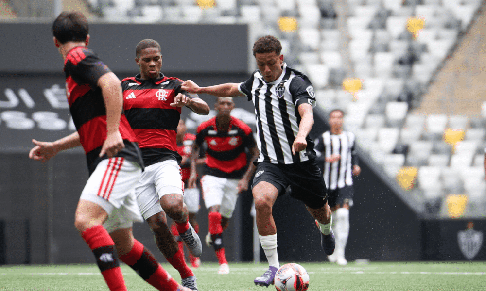 Atlético-MG vence Flamengo e abre vantagem na Copa do Brasil Sub-17