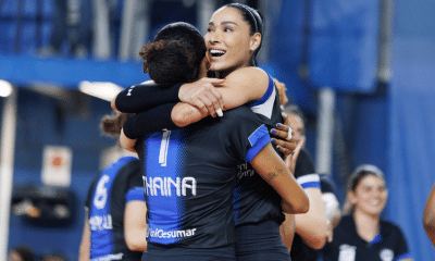 Jaqueline e Thaina foram os principais destaques do Pinheiros em vitória pela semifinal da Superliga B (Foto: Gabriella Garbim/ECP)