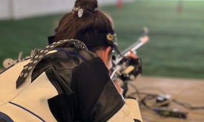 Na imagem, Geovana Meyer na prova de Carabina 3 posições.