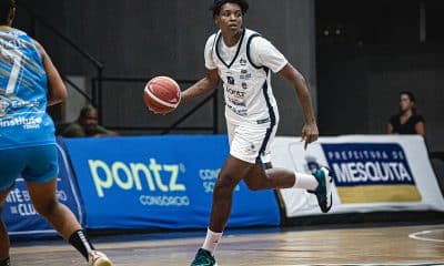 Na imagem, Ju Souza, uma das duas atletas do São José que tiveram duplo-duplo com rebote.