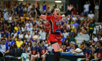 No Recife, Dani Lins celebra vitória do Sesi Bauru diante da família