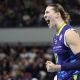 Antropova comemora ponto do Scandicci contra o Fenerbahce na Champions League de vôlei