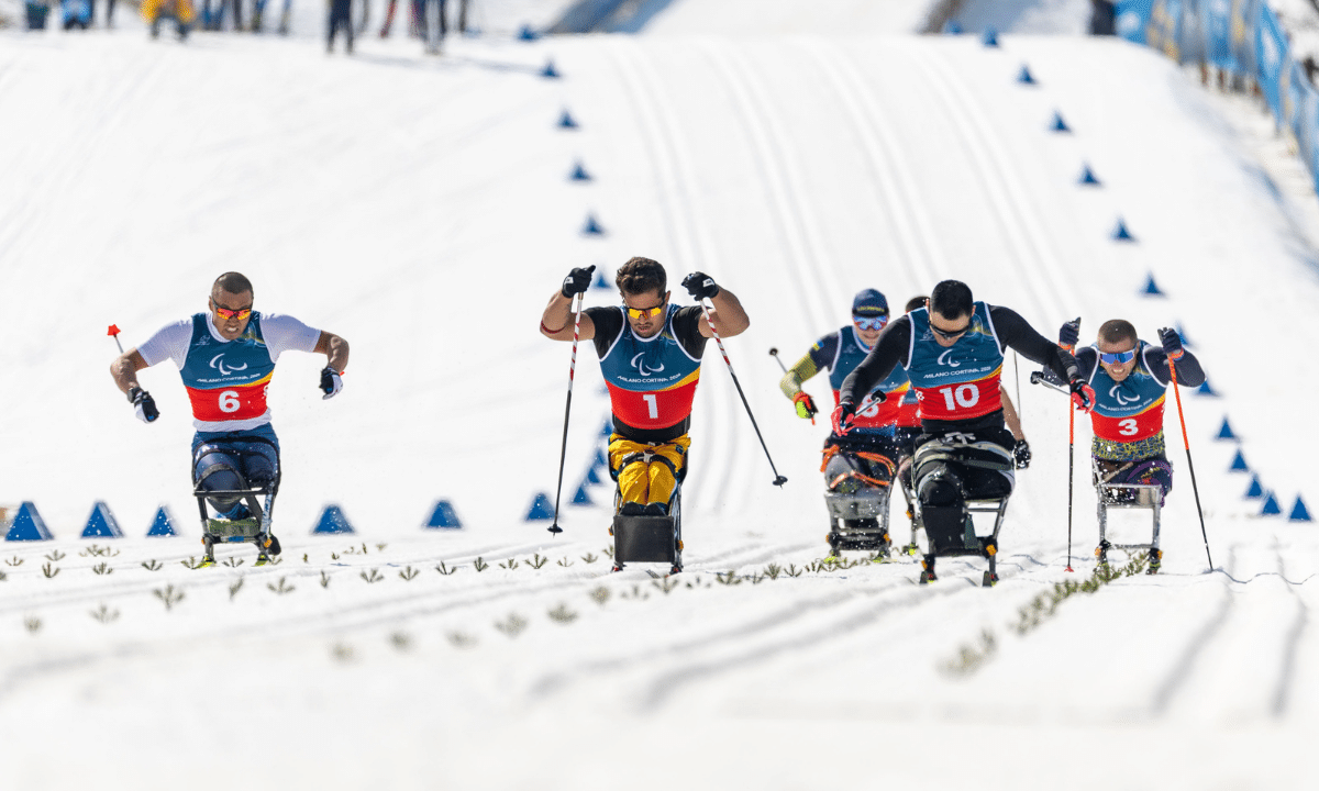Cristian Ribera no paraesqui cross-country nos Jogos Paralímpicos de Inverno Milão-Cortina 2026