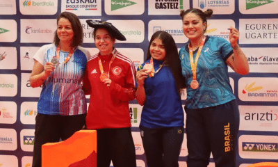Edwarda Oliveira e Ana Carolina Reis ganham a medalha de ouro no Internacional da Espanha de parabadminton