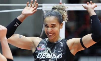 Sabrina Machado foi o grande destaque da vitória do Denso Airybees na iga japonesa de vôlei. A atleta contribuiu com 22 pontos na vitória da equipe