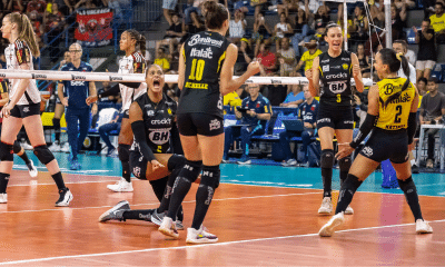 O time de Uberlândia dominou o Sesc Flamengo em todos os fundamentos (Foto: Bruno Cunha/Praia)