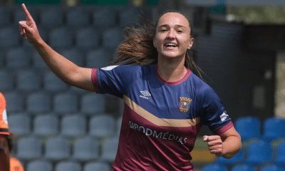 A atacante brasileira Janaína Weimer fez os dois gols da vitória por 2 a 1 do Torreense (Foto: Instagram @ligabpi)
