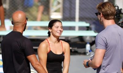 Karolina Polizos e técnico Steele Johnson dos Saltos Ornamentais