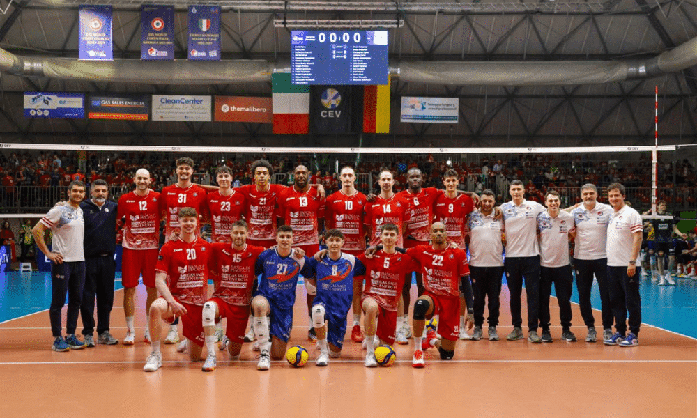 Lukas Bergmann em quadra pelo Piacenza na final da CEV CUP