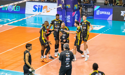 Praia Clube domina Guarulhos e avança à semifinal da Superliga Masculina