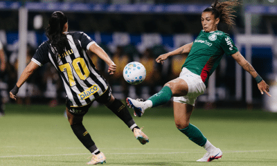 Zagueira é expulsa por motivo bizarro em clássico no Brasileirão Feminino