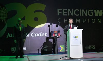 Arno Schneider na cerimonia de encerramento do Campeonato Mundial Cadete e Juvenil de Esgrima